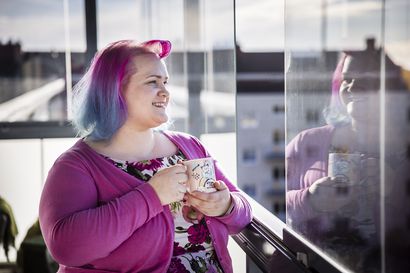 Upea nyt eikä laihdutuksen jälkeen – Muotia kehopositiivisuuden näkökulmasta tutkiva rovaniemeläinen Kate Suopajärvi haluaa muuttaa rajattua muotimaailmaa