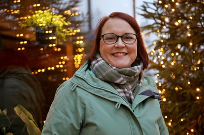 Oululaisesta Kati Valjuksesta tuli vahingossa joululaulujen erikoisnainen – "Häpeä täytyy heittää nurkkaan, muuten sanoitukset eivät synny"