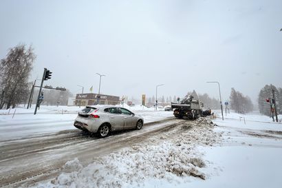 Pohjois-Suomessa sattui maanantaiaamun lumipyryssä ulosajoja – Sotkamossa sattuneessa onnettomuudessa kuoli yksi henkilö