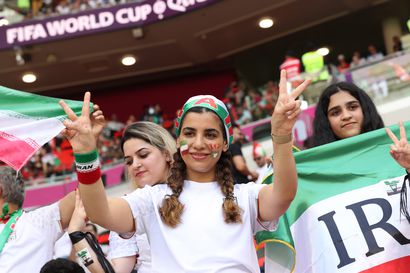 Iran rallatteli kaksi maalia lisäajan lopussa, Wales kaatui MM-jalkapallossa
