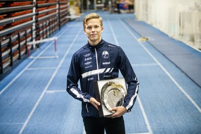 Lapin Yleisurheilun parhaana urheilijana palkittu Lapin Lukon kolmiloikkaaja Aaro Davidila hyökkää 16 metrin kimppuun