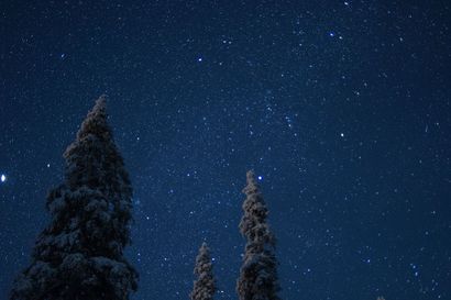 Tähtitieteellinen yhdistys järjestää sadan ilmiön bongaushaasteen – "Ympärilleen katsomalla oppii aina jotain"