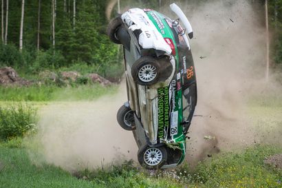 Mika Karppanen starttaa tänään Jyväskylässä – neljäs MM-rallireissu oli peruuntua Pohjanmaa-rallissa sattuneen haverin vuoksi