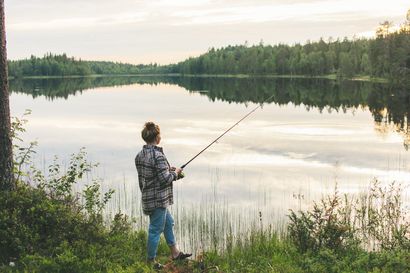 Kalastuksen megaviikonloppu tulossa ensi viikolla – Koko Kuusamo kalastaa -perhetapahtumassa kymmenittäin rasteja ympäri paikkakuntaa