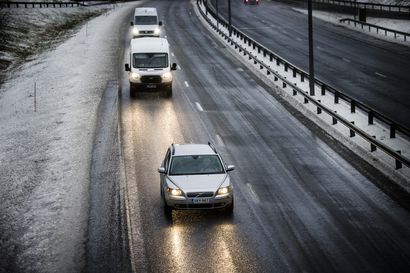 Tielle kaatunut rekka tukki Nelostietä Kärsämäellä – Pohjois-Pohjanmaalla sattui illan aikana useita kolareita ja ulosajoja