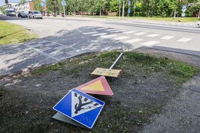 Kuka kaatoi liikennemerkkejä Rovaniemen keskustassa? Juhannus sai ilkivaltailon tavallista korkeammalle
