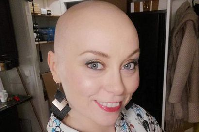 Pahanlaatuinen syöpädiagnoosi sai Jenna Antinmaan ajattelemaan elämän loppumista – positiivinen asenne ja puoliso auttoivat keskittymään asioihin, joihin pystyi itse vaikuttamaan