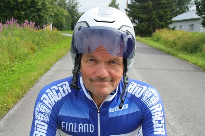 "Harmi vaan, ettei nämä ole päässeet olympialajeiksi" – taivalkoskelainen Matti Pesälä on huippu-urheilija, joka potkulautaili Virossa juuri kolme MM-mitalia