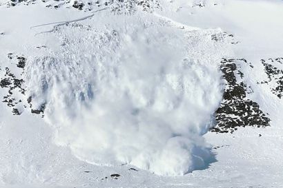 Katso video: Valtava lumivyöry rysähti Ridnijärveen Käsivarressa – Niina Pietikäinen tunsi, miten koko jääkansi heilui jalkojen alla