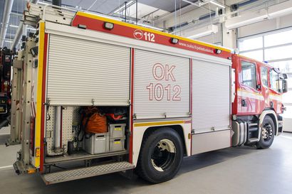 Pelastuslaitos hälytettiin Oulun Ritaharjuun – omakotitaloon oli päässyt savua