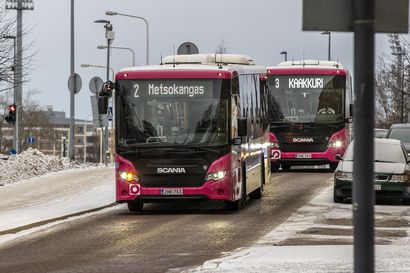 Oulun joukkoliikennejaosto otti ennakoitua suopeamman kannan linja-autonkuljettajien vessaongelman ratkaisuun – wc-tiloja aiotaan parantaa yhteistyössä ja kustannuksistakin neuvotellaan