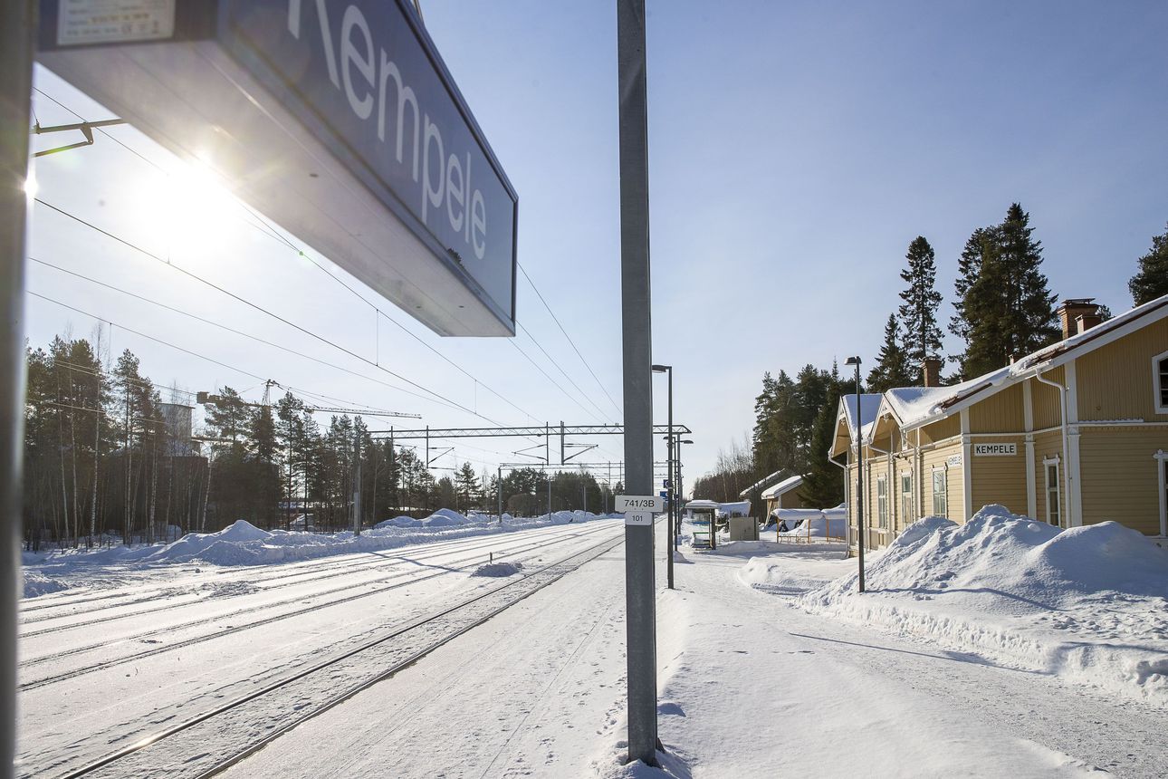 Oulun seudun paikallisjunaliikenteeseen riittäisi vain kaksi junaa –  Lähijunaliikennettä selvitellään Liminka–Oulu–Ii-välillä | Kaleva