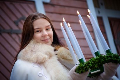 Enya Hjulfors on Oulun vuoden 2022 Lucia-neito – kruunajaiset Rotuaarilla Lucian päivänä