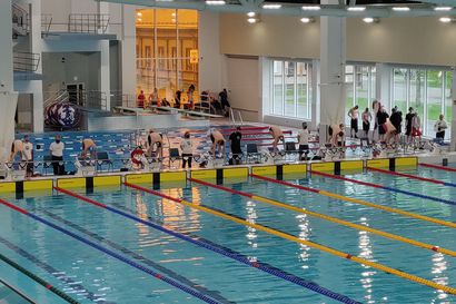KEV:n uimareille 28 ennätystä Kuopiossa – Juho Tarvainen uudelle sekuntiluvulle 50 metrin vaparissa