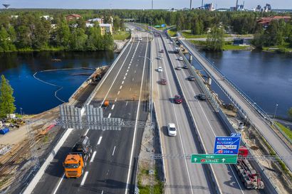 Nelostien siltatyömaa valmistuu Oulussa - perjantaina ajetaan uudella sillalla