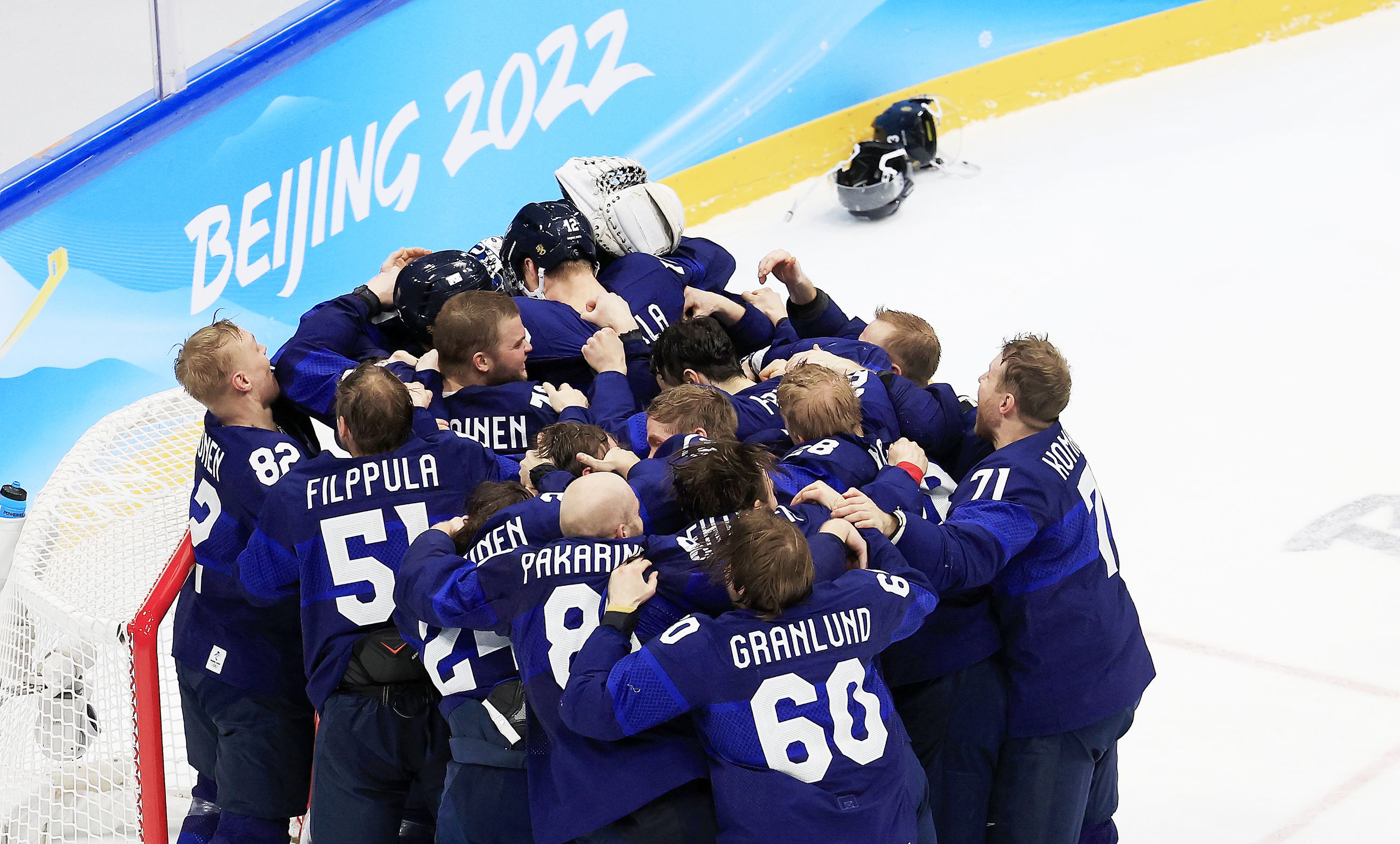 Jääkiekkomaajoukkue haki ensimmäisen olympiavoittonsa Pekingistä – Suomi ei  hävinnyt turnauksessa peliäkään | Kaleva