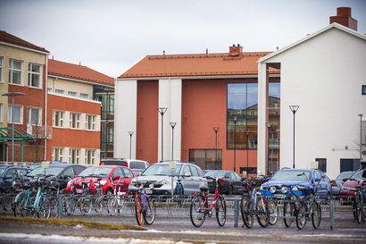 Raahessa ensimmäinen koronavarotoimenpide: Merikadun koulun oireeton opettaja poissa koulusta tämän viikon ylioppilaskirjoitusten turvaamiseksi