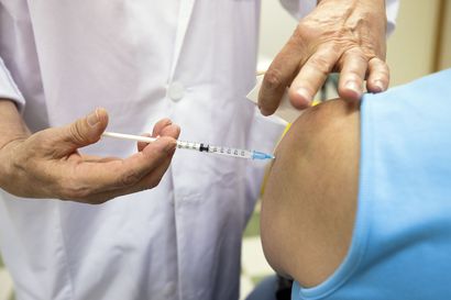 Eduskunta hyväksyi hoitohenkilöstön rokotevelvoitteen