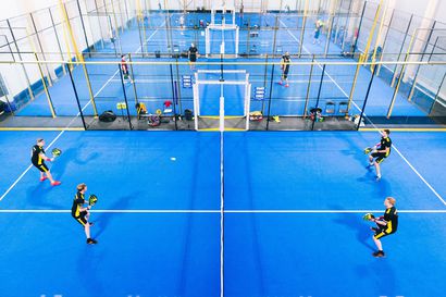 Padel tekee tuloaan Rovaniemelle: Ounaspaviljongin tenniskentät halutaan muuttaa padel-kentiksi