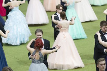 Oulun kaupungin lukioiden vanhojen tanssit siirtyvät elokuuhun – Ouluhallin yhteistansseja ei järjestetä
