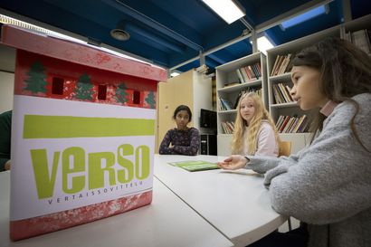 Vertaissovittelijoiksi koulutetut oppilaat sovittelevat riitoja Oulun kouluissa – "Ei ole tullut sellaista tilannetta, että riitaa ei olisi haluttu sovitella"