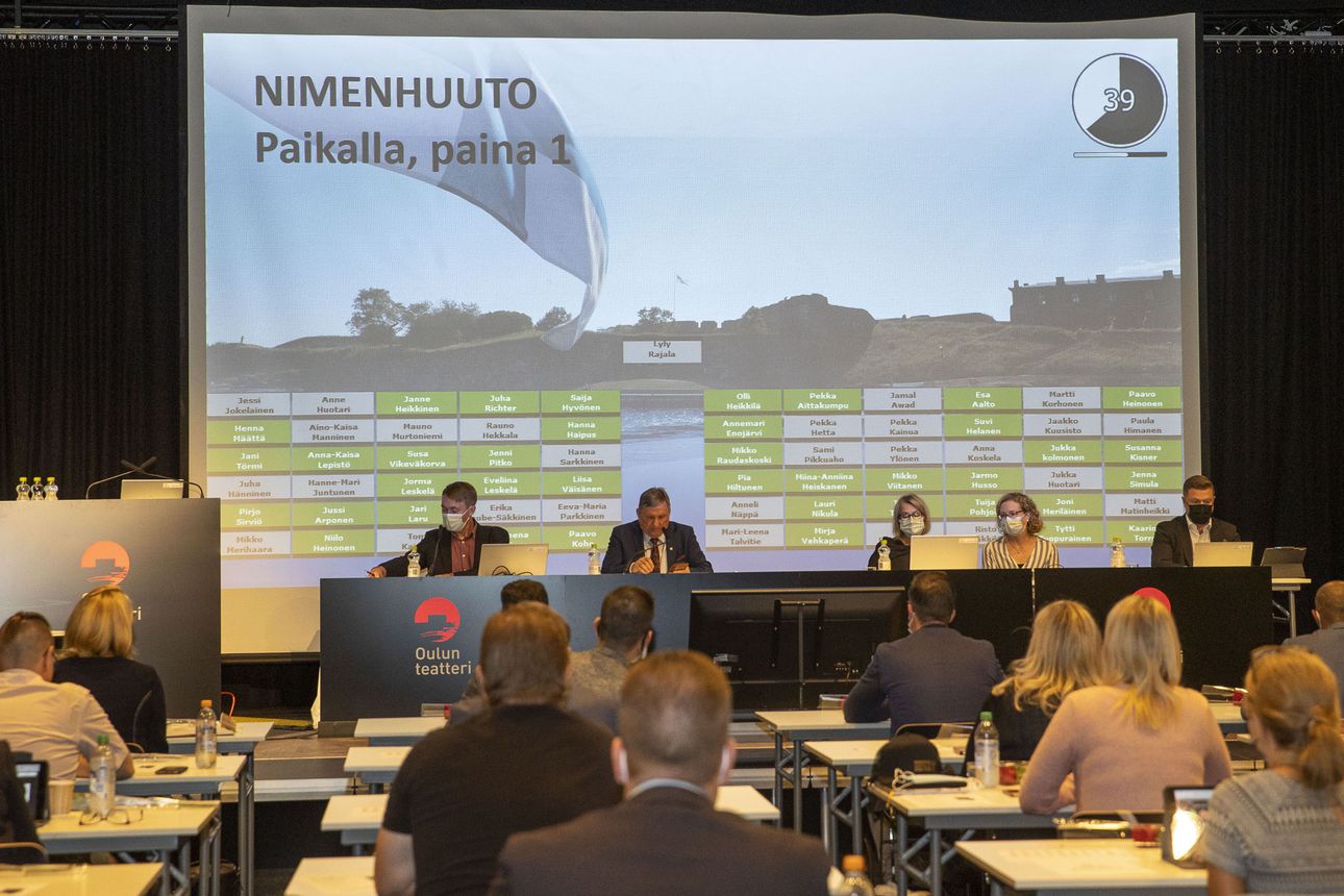 Analyysi: Oulun kaupunginvaltuuston kokoa voisi pienentää – toimisi hyvänä esimerkkinä säästötoimista
