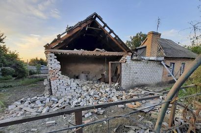 Paikallisviranomaiset: Toistakymmentä siviiliä kuoli Venäjän iskuissa Ukrainan keskiosassa