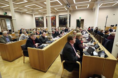 Oulu haluaa säästää henkilöstöeduista, leikkauslistalla kulttuuri- ja liikuntaedut sekä henkilöstön ruokaedun lopettaminen – säästöjä kaavaillaan kunniamerkeistäkin