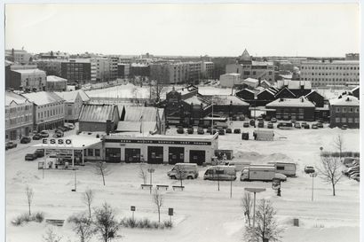 Vanhat kuvat: Vuosi 1992 Oulussa – maisema oli toinen, mutta ilmassa oli nykypäivästä tuttuja teemoja