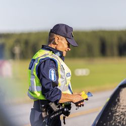 Tehovalvonta - Poliisi puuttui valvonnassa 65 kuljettajan matkapuhelimen käyttöön