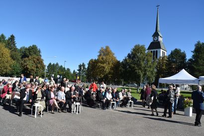 Kuvagalleria: Lapinukonkeittoa, puheita ja väenpaljoutta – näin sujui Kuusamon seurakunnan 350-vuotisjuhla sunnuntaina