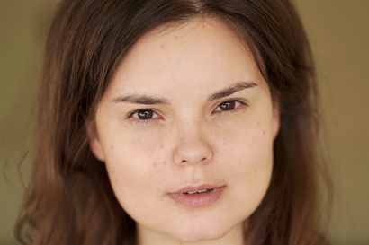 Oululaislähtöinen näyttelijä Laura Ollikainen tekee uraa Hollywoodissa – "Kilpailu pienistäkin rooleista on tosi kovaa"