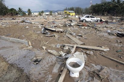 Kaakkois-Aasian tuhoisasta tsunamista Tapaninpäivänä 15 vuotta – Hyökyaallot tappoivat yli 200 000 ihmistä, joista 179 oli suomalaisia