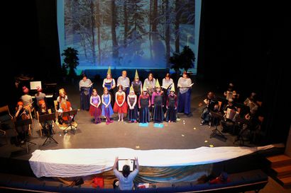 Musiikkiopiston opettajat kulkevat neljän kunnan alueella – Koillis-Lapin musiikkiopistolla on annettu opetusta yli 50 vuoden ajan
