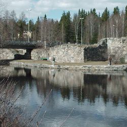 Valtion pitäisi luopua Kajaanin rauniolinnan ja kolmen muun linnoituksen omistuksesta, esittää ministeriön työryhmä