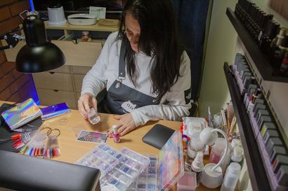 Alina avasi uuden yrityksen Lumijoelle – manikyyriparatiisi Lumi Loft palvelee Karintiellä