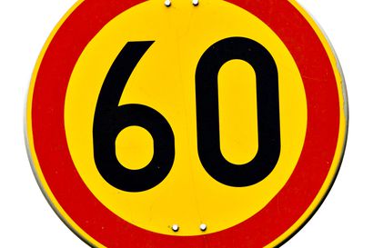 Tervolassa tiellä 929 nopeusrajoitus on toistaiseksi vain 60 km/t tien huonon kunnon vuoksi