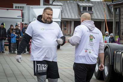 Katso video: Härkä oli vahvin Tyrnävällä – Potato Powerissa Suomen vahvimman haastanut Tyrnävän Tommi Honka jäi kolmanneksi
