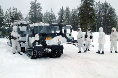 IS: Kuusamolainen kersantti Jyri Rundelin näytti hiihtämisen mallia amerikkalaissotilaille – joukot mukana pohjoisen paikallispuolustusharjoituksessa