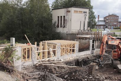 Ruukinkosken patosiltaan betonikansi – siltaremontti valmistuu lokakuussa