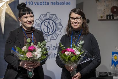 Oulussa jaettiin tasa-arvopalkinto tyttöjen silpomisen vastustajalle ja rauhantoimijalle – "Samojen asioiden parissa tehdään valitettavasti vieläkin töitä yli sata vuotta Minna Canthin jälkeen"