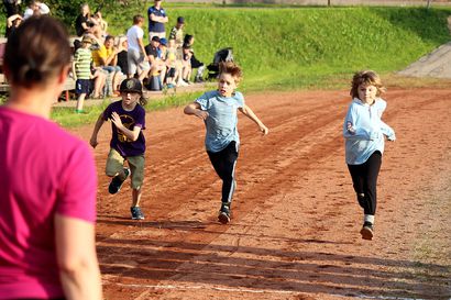 Piippolassa cup-kesän osallistujaennätys – 9-vuotiaiden poikien juoksukisassa kolme samalla ajalla