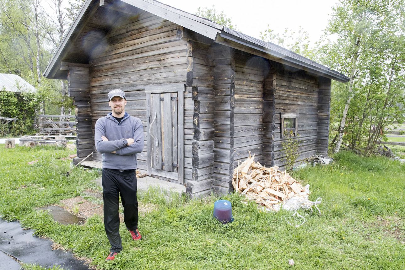 Yhä useammalla kotipihalla lämpiää sauna, palju tai pitsauuni – tulisijoja  pitää hoitaa ja siellä ei voi polttaa mitä hyvänsä | Kaleva