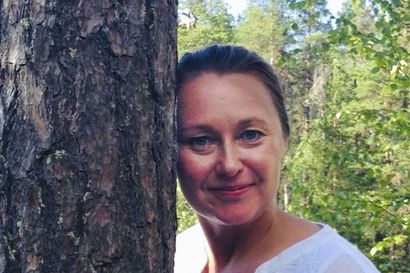 Sari Puustisen kolumni: Päätin palata sivilisaation pariin – ilmoittauduin laulutunneilla ja sushikurssille