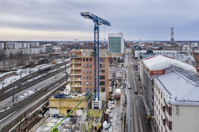 Isot rakentajat jarruttelevat rakennuslupien hakemista Oulussa, luvitetut kerrosneliöt pienentyneet neljänneksellä – "Rakentamisen nousu on katkennut"