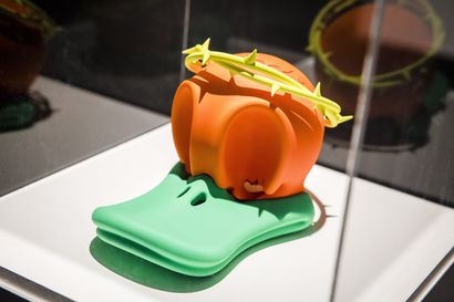 Yhdessä koottu – Sarjamaisen kerronnan inspiroima Ding Dong -näyttely esittelee nykytaidetta Rovaniemen taidemuseossa