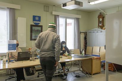 Hailuodossa ollut ennakkoäänestyksessä vilkkainta, Tyrnävällä kahden ensimmäisen äänestyspäivän äänestysprosentti lakeuden pienin – Lumijoella kävi toisenakin päivänä useita kymmeniä äänestäjiä.