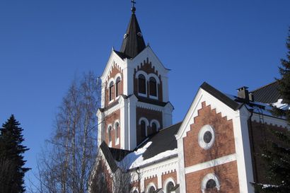 Kirkkopuiston kehittämishake etenee Lumijoella, seurakuntamestari osa-aikaistetaan