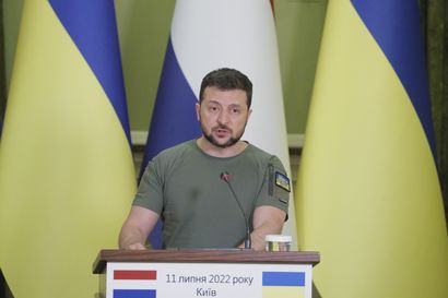 Ukrainan puolustusministeri: Maan joukkojen vahvuus noin miljoonassa – presidentti antanut käskyn vallata rannikkoalueet takaisin