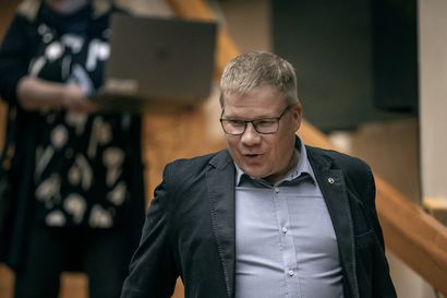 Vain kaksi valtuutettua jätti allekirjoittamatta aloitteen kriisinhallintaveteraanien huomioimisesta Raahessa